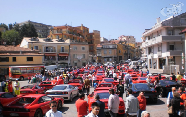 A Sturno la presentazione del ''Ritrovo Ferrari''