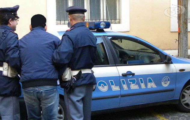 200 telefonate al giorno, insulti e minacce: stalker in manette