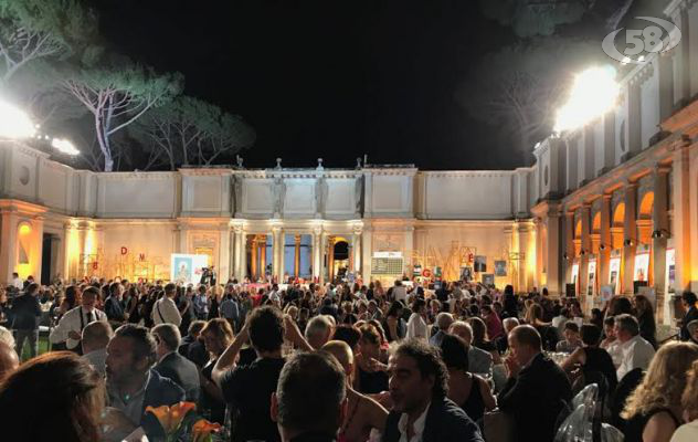 Premio Strega 2025: con 194 voti vince il superfavorito Andrea Bajani