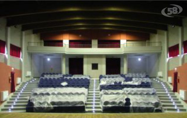 Al teatro comunale di Lacedonia si chiude la stagione artistica. Plauso del Presidente del Gesualdo 