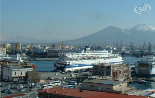 Campania, aumenta il traffico portuale. Calano le navi da crociera