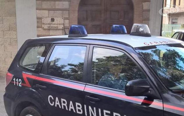 Litiga con la convivente e si scaglia contro i Carabinieri: arrestato