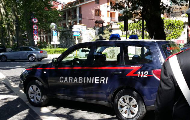 Mercogliano, ruba costosi capi di abbigliamento. 25enne denunciata