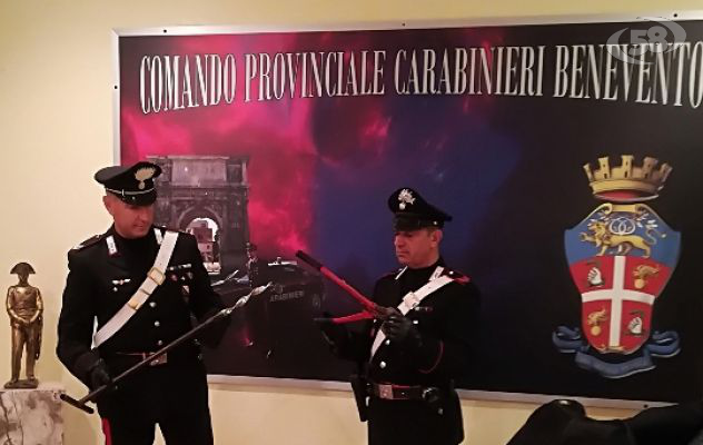 Tentano furto in una tabaccheria, arrestati da carabinieri e polizia