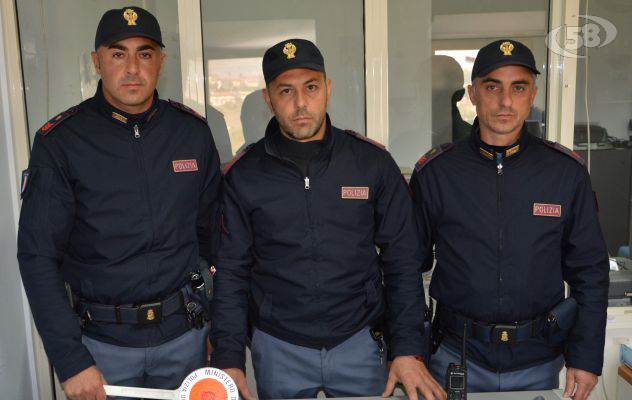 Banda di ladri sgominata dalla Polizia: stavano rubando in un supermercato