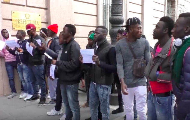 ''Senza assistenza sanitaria'', la protesta dei migranti /VIDEO