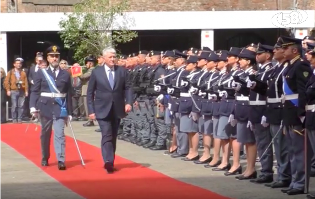 Festa della Polizia a Napoli: città difficile, ma lo Stato c'è /VIDEO