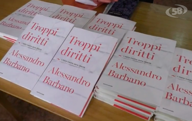 Italia malata di ''dirittismo'', succube di slogan e piazza: il libro di Barbano