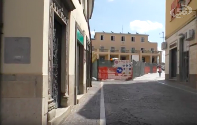 Lavori Ariano, Piazza Plebiscito riapre a metà: transitabile Via Mancini