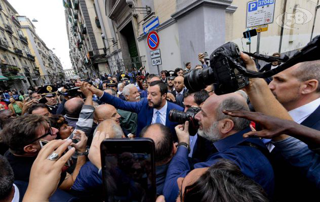 Salvini a Napoli dichiara ''guerra alla camorra'' /VIDEO