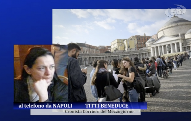 Napoli, tutti in fila in piazza Plebiscito per salvare il piccolo Alex