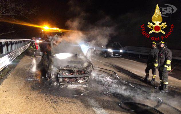 Due auto in fiamme a Montoro e Monteforte