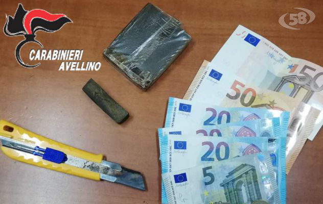 Sorpreso con un etto di hashish: arrestato