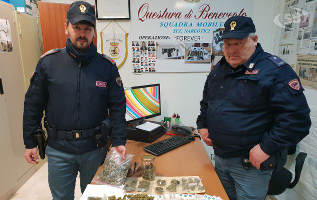  In casa con la droga, arrestato giovane pusher 