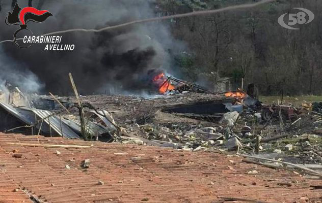 Gesualdo, esplode deposito di fuochi: muore il proprietario