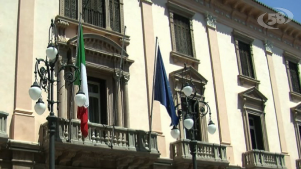 Registro di condoglianze per la scomparsa di Papa Francesco presso la Prefettura di Avellino
