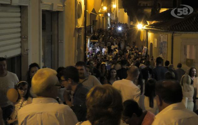 Ariano, bene la notte bianca: folla di visitatori sul Tricolle