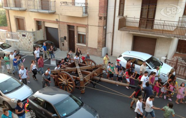 Con il ''carrettone'' si apre il ferragosto fontanarosano...in attesa della ''grande tirata''