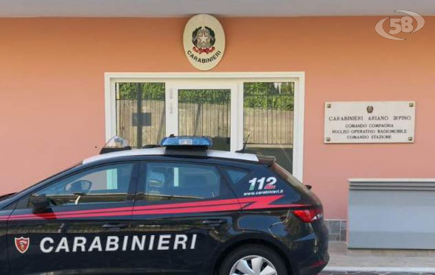 Ariano, tentano di rubare 4 trattori: braccati, fuggono a piedi