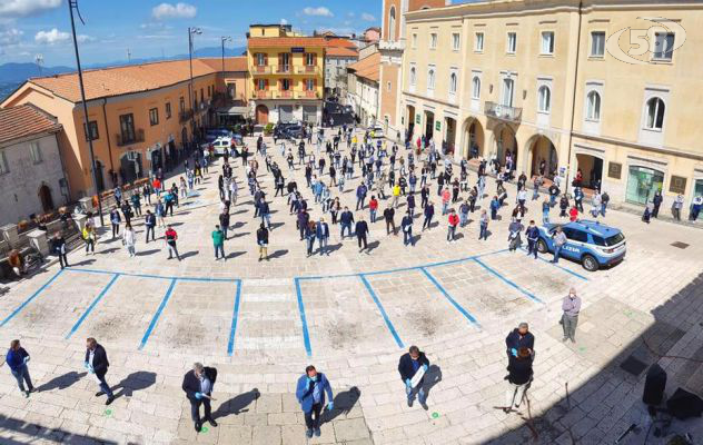 D'Agostino e Melillo con i commerciati. Appello a De Luca: ''Venga ad Ariano''