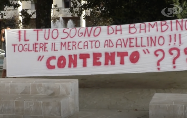 Avellino, ambulanti di nuovo in piazza: ''Subito una sede per il mercato''