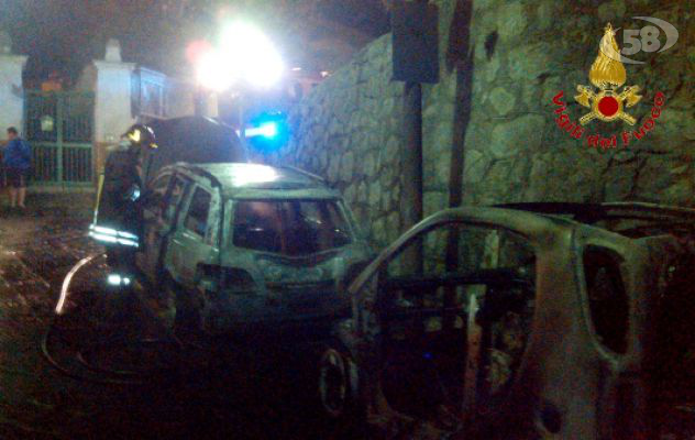 Taurano, due auto in fiamme durante la notte