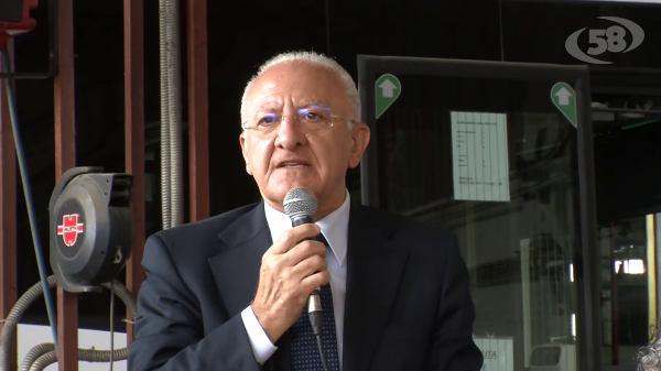 Classifica Sole 24 Ore: De Luca in picchiata, male Nargi