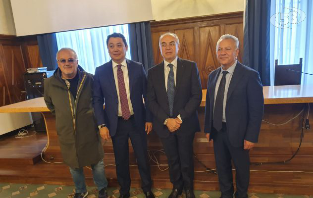 Una delegazione del Kyrgyzstan incontra il presidente Bruno. Obiettivo: "Avviare una collaborazione con le imprese irpine e sannite"