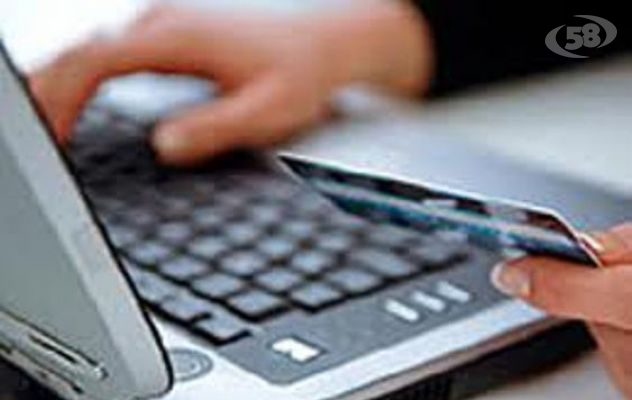 Ariano, truffa online: compra una play station ma non gli arriva