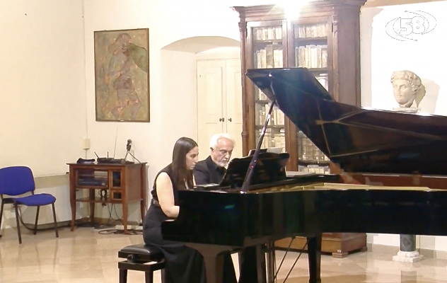 Classicariano, di scena il concerto per pianoforte di Claudia Sevilla e Antonio Soria