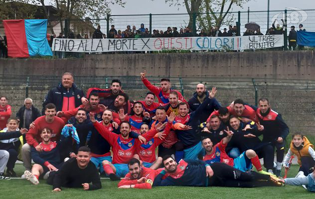 Calcio, l'A.C. Bonito vince il campionato di seconda categoria: paese in festa