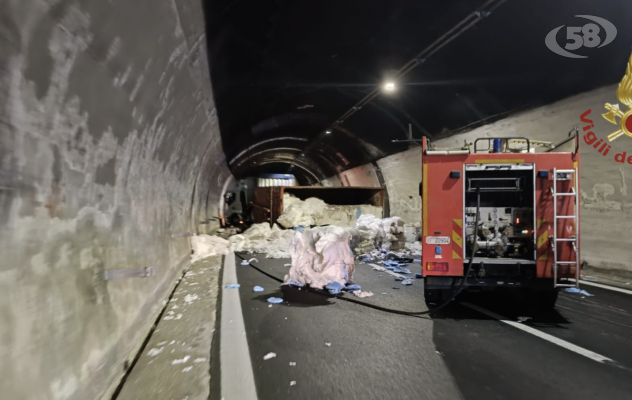 Grave incidente sull'A16, muore 46enne