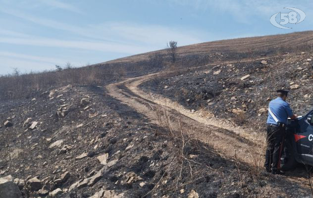 Montecalvo, incendio evitato dai carabinieri: anziano sanzionato