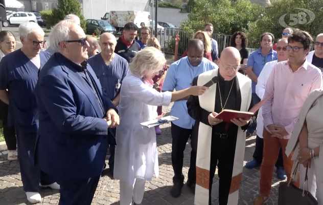 La famiglia Barbati dona un'ambulanza all'ospedale di Ariano /VIDEO