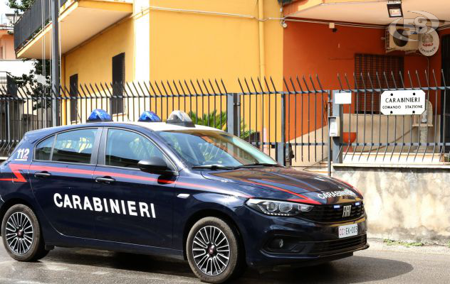 Sorpreso con 50 grammi di hashish: i Carabinieri denunciano un 18enne per spaccio