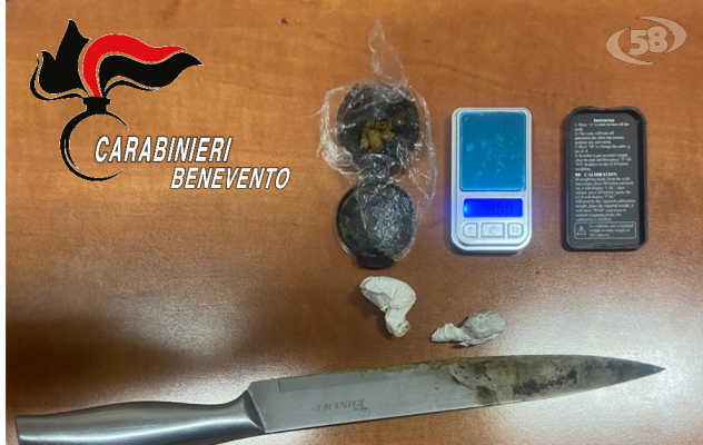 Droga negli slip e un coltello da cucina, arrestato 17enne