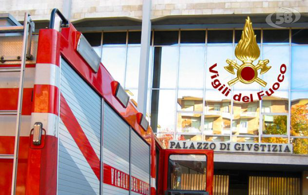 Avellino, allarme bomba al Tribunale. Sul posto Caschi Rossi e Carabinieri