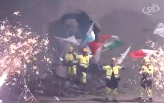 Tre chilometri di tunnel, stop al traffico di mezzi pesanti a Salerno. L'annuncio di De Luca/VIDEO