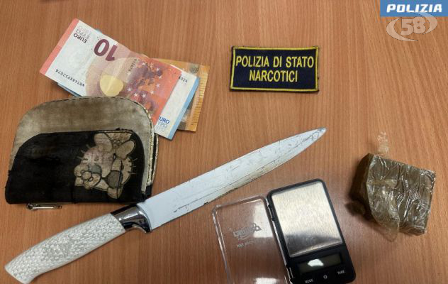 Spaccio di droga in città, perquisizione e arresto per un 27enne