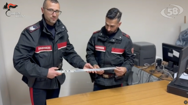 Armato di katana terrorizza il paese, arrestato per tentata rapina
