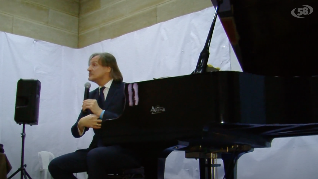 Studenti arianesi incontrano il narratore e pianista Leonardo Acone