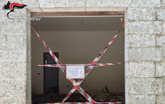 Scoperta una discarica abusiva di rifiuti speciali nel Parco regionale del Taburno