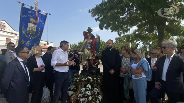 Da Sant'Angelo all'Esca alla grotta sacra di San Michele: una comunità in festa e preghiera