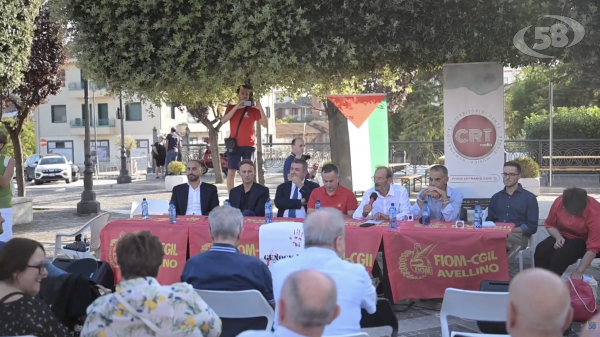 De Luca jr alla festa Fiom: "Basta divisioni, ora le cose da fare"