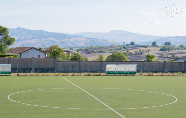 Lavori di manutenzione allo stadio "M. Romano": imbottiture anti-trauma