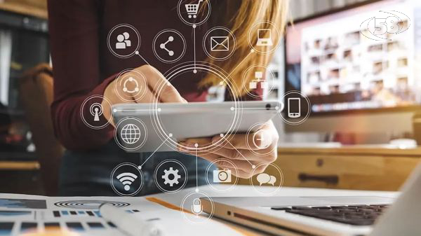 Dal passatempo al palinsesto personale: come il web ha trasformato il concetto del divertimento