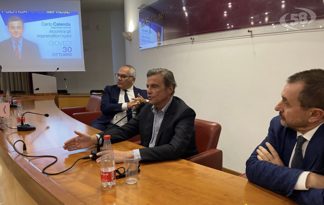 Calenda fuori dalla contesa: "Voterei scheda bianca"
