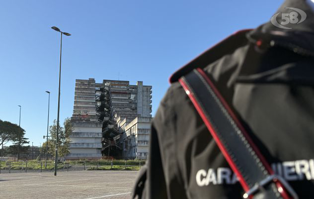 Non si fermano all’alt, 14enne si lancia dallo scooter durante l’inseguimento