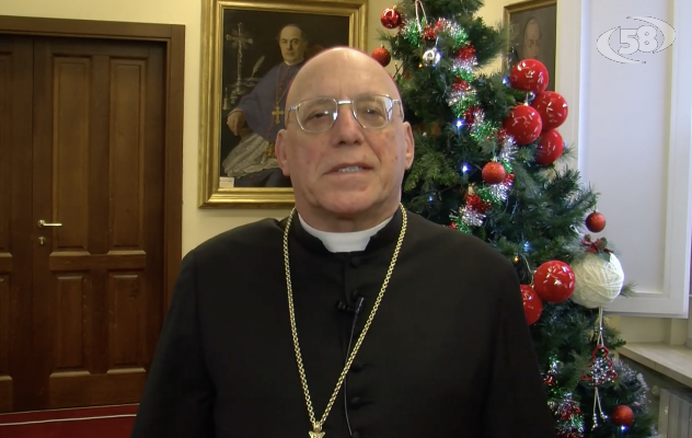 "Il Natale ci ricorda la concreta presenza di Dio nel mondo"