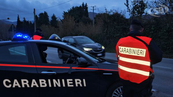 Possesso di droga e armi bianche, Carabinieri intensificano i controlli